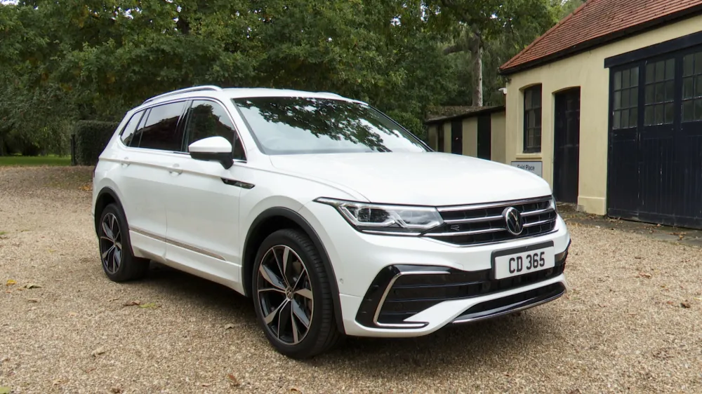VOLKSWAGEN TIGUAN ALLSPACE DIESEL ESTATE 2.0 TDI 4Motion Life 5dr DSG